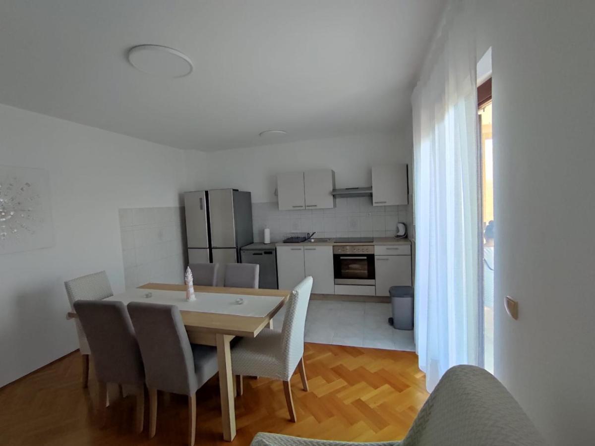 House Silva Apartment Podstrana Bagian luar foto