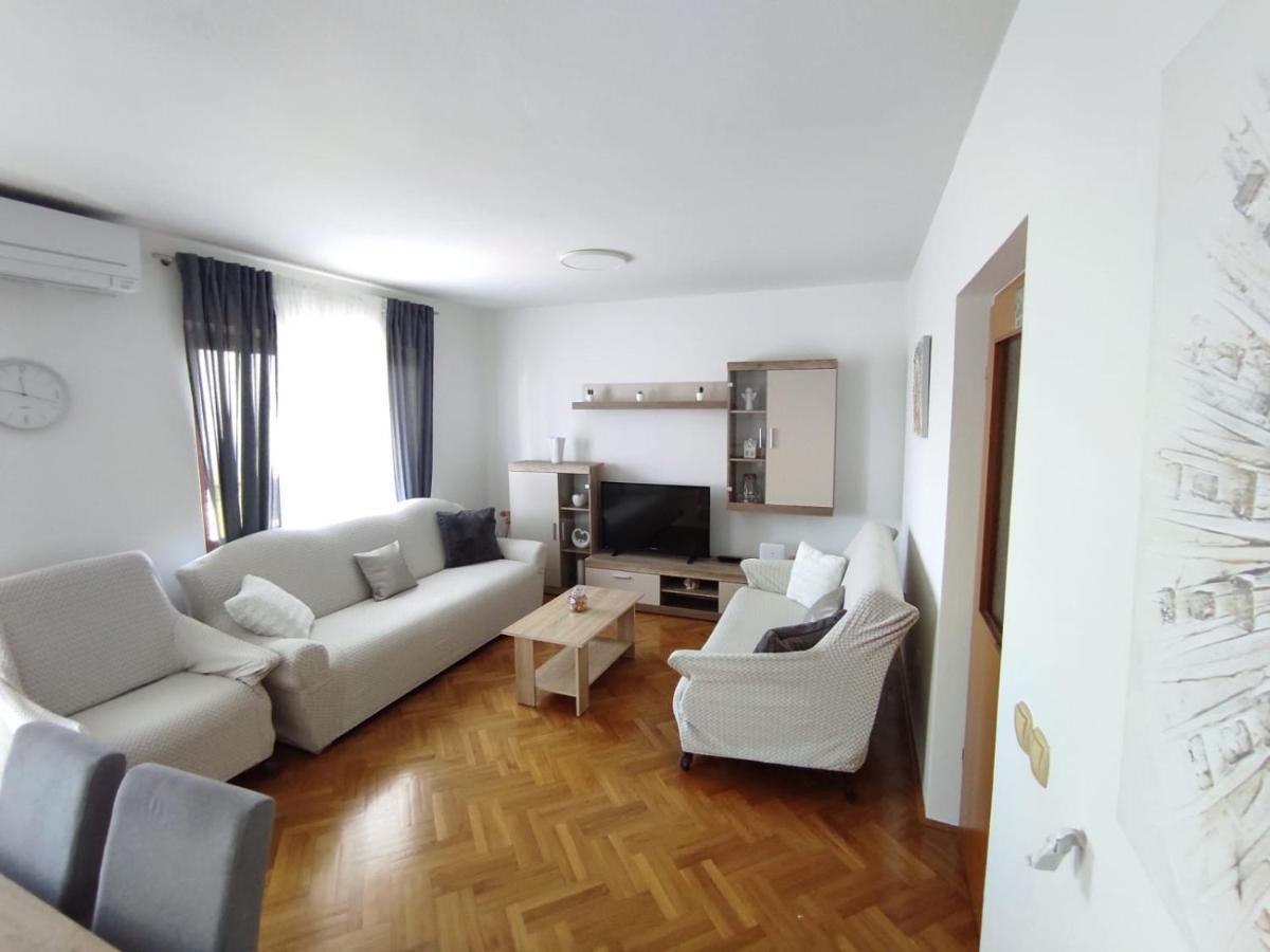 House Silva Apartment Podstrana Bagian luar foto
